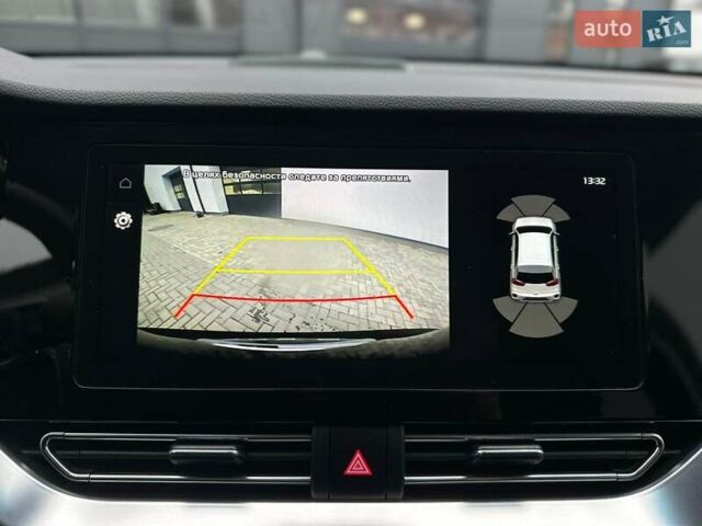 Чорний Кіа Niro, об'ємом двигуна 0 л та пробігом 134 тис. км за 18950 $, фото 25 на Automoto.ua