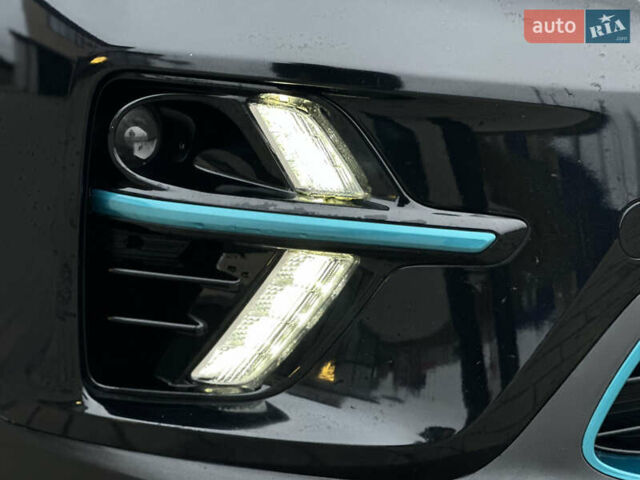 Чорний Кіа Niro, об'ємом двигуна 0 л та пробігом 130 тис. км за 18300 $, фото 28 на Automoto.ua