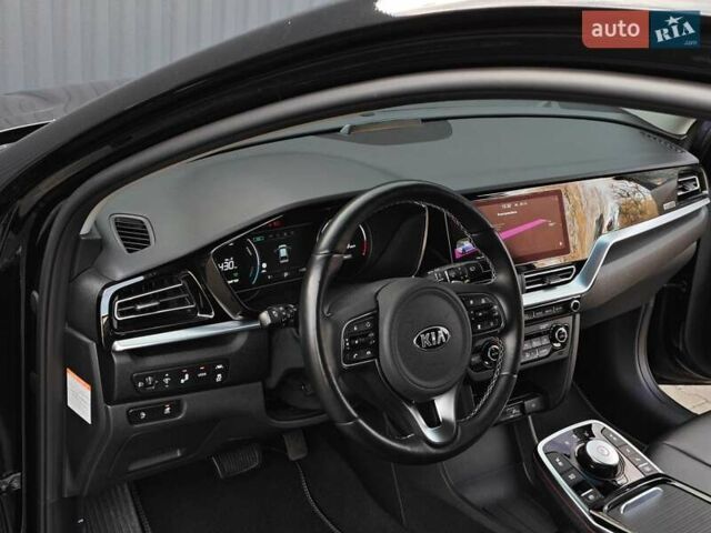 Черный Киа Niro, объемом двигателя 0 л и пробегом 115 тыс. км за 19999 $, фото 31 на Automoto.ua