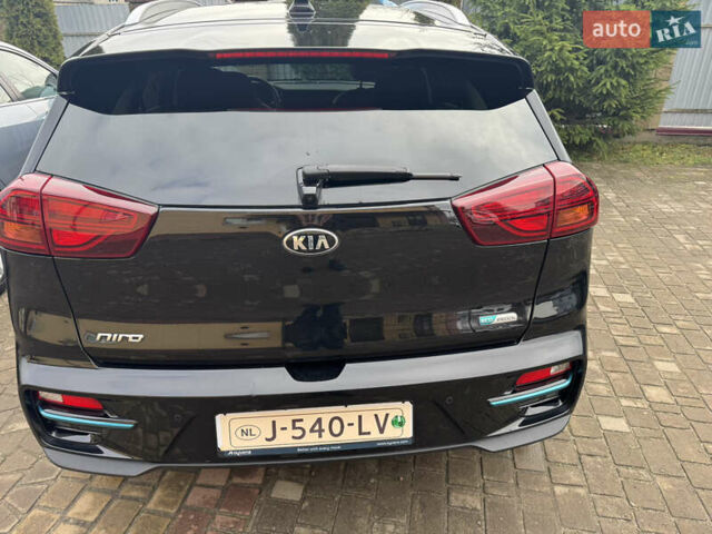 Чорний Кіа Niro, об'ємом двигуна 0 л та пробігом 164 тис. км за 18400 $, фото 29 на Automoto.ua