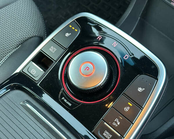Черный Киа Niro, объемом двигателя 0 л и пробегом 112 тыс. км за 18750 $, фото 40 на Automoto.ua