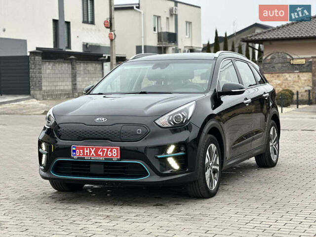 Чорний Кіа Niro, об'ємом двигуна 0 л та пробігом 130 тис. км за 18300 $, фото 1 на Automoto.ua