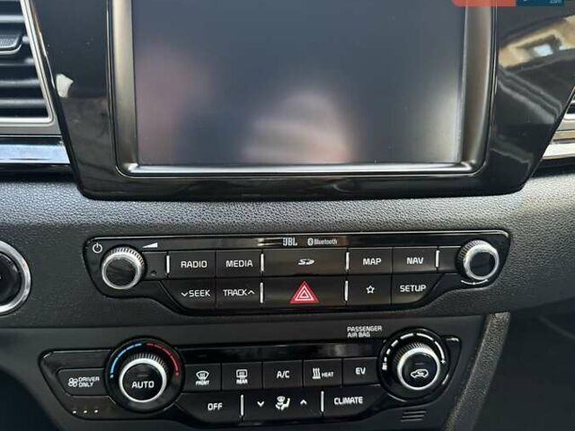 Черный Киа Niro, объемом двигателя 0 л и пробегом 98 тыс. км за 17450 $, фото 54 на Automoto.ua