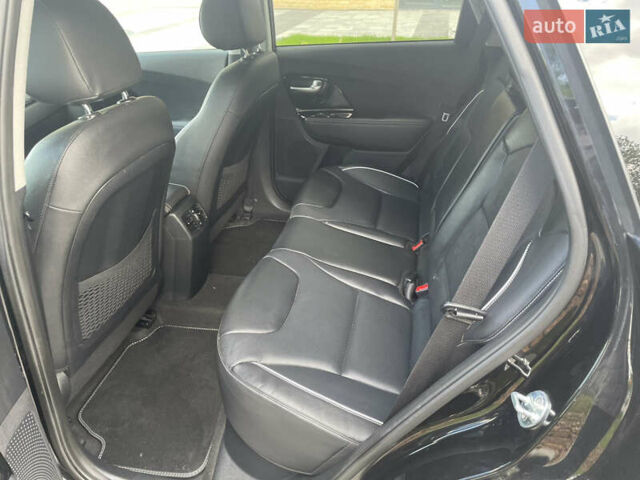 Черный Киа Niro, объемом двигателя 0 л и пробегом 98 тыс. км за 19500 $, фото 19 на Automoto.ua