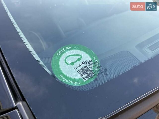 Черный Киа Niro, объемом двигателя 0 л и пробегом 105 тыс. км за 20500 $, фото 35 на Automoto.ua