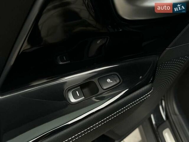 Чорний Кіа Niro, об'ємом двигуна 0 л та пробігом 134 тис. км за 18950 $, фото 30 на Automoto.ua