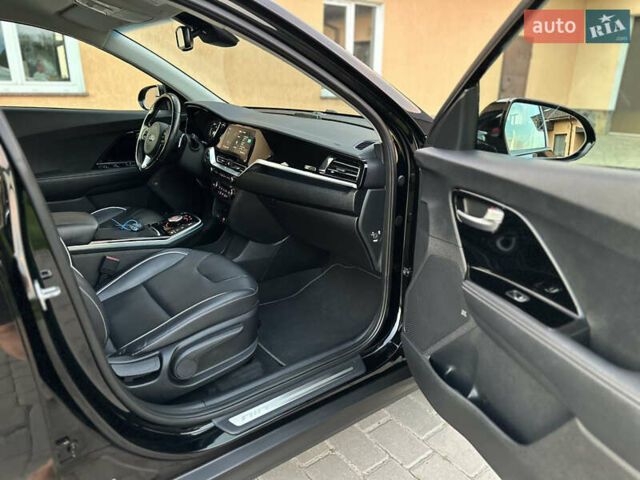 Черный Киа Niro, объемом двигателя 0 л и пробегом 152 тыс. км за 18450 $, фото 23 на Automoto.ua