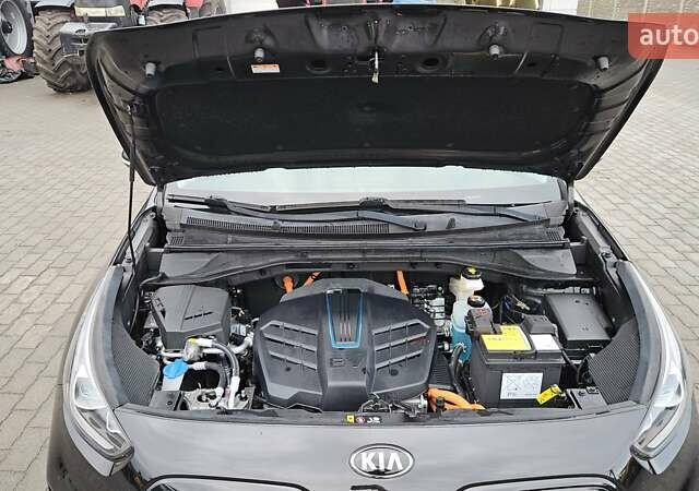 Черный Киа Niro, объемом двигателя 0 л и пробегом 139 тыс. км за 19800 $, фото 32 на Automoto.ua