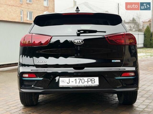 Чорний Кіа Niro, об'ємом двигуна 0 л та пробігом 89 тис. км за 20799 $, фото 14 на Automoto.ua