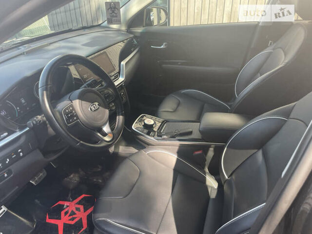 Черный Киа Niro, объемом двигателя 0 л и пробегом 151 тыс. км за 19300 $, фото 19 на Automoto.ua