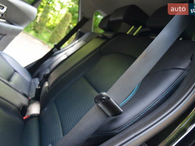 Черный Киа Niro, объемом двигателя 0 л и пробегом 62 тыс. км за 17450 $, фото 49 на Automoto.ua