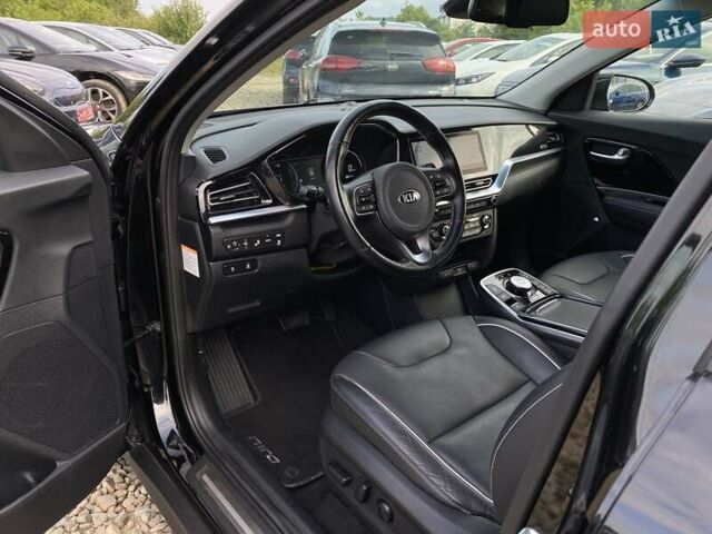 Черный Киа Niro, объемом двигателя 0 л и пробегом 83 тыс. км за 23200 $, фото 2 на Automoto.ua