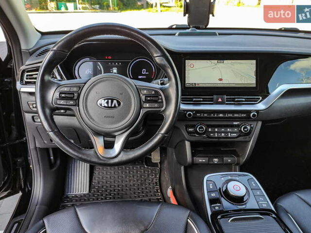 Черный Киа Niro, объемом двигателя 0 л и пробегом 124 тыс. км за 19500 $, фото 17 на Automoto.ua