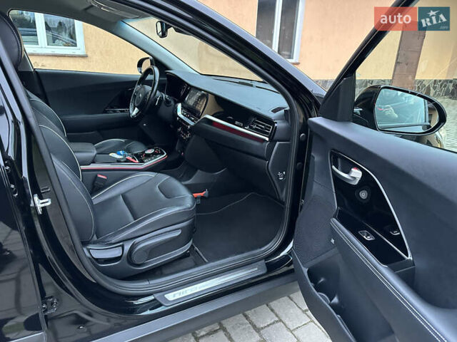 Черный Киа Niro, объемом двигателя 0 л и пробегом 135 тыс. км за 18650 $, фото 24 на Automoto.ua