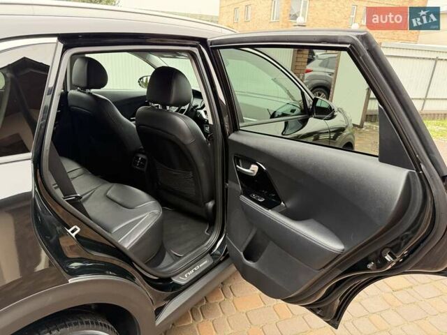 Чорний Кіа Niro, об'ємом двигуна 0 л та пробігом 89 тис. км за 20799 $, фото 67 на Automoto.ua