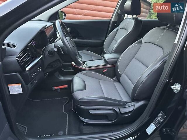 Черный Киа Niro, объемом двигателя 0 л и пробегом 115 тыс. км за 18700 $, фото 32 на Automoto.ua