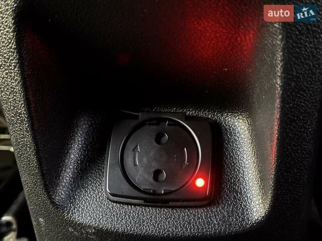 Черный Киа Niro, объемом двигателя 0 л и пробегом 110 тыс. км за 17999 $, фото 61 на Automoto.ua