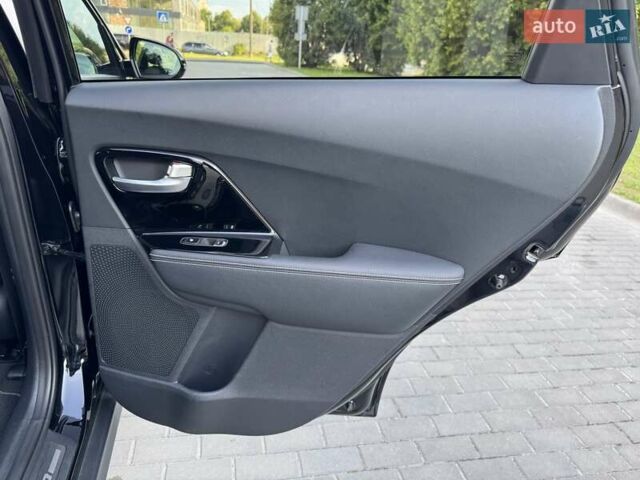 Черный Киа Niro, объемом двигателя 0 л и пробегом 98 тыс. км за 20999 $, фото 27 на Automoto.ua