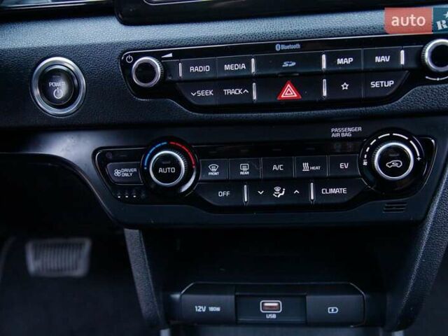 Киа Niro 2020 в Бердичеве на Automoto.ua Черный Киа Niro, объемом двигателя 0 л и пробегом 152 тыс. км за 16450 $, фото 55 на Automoto.ua