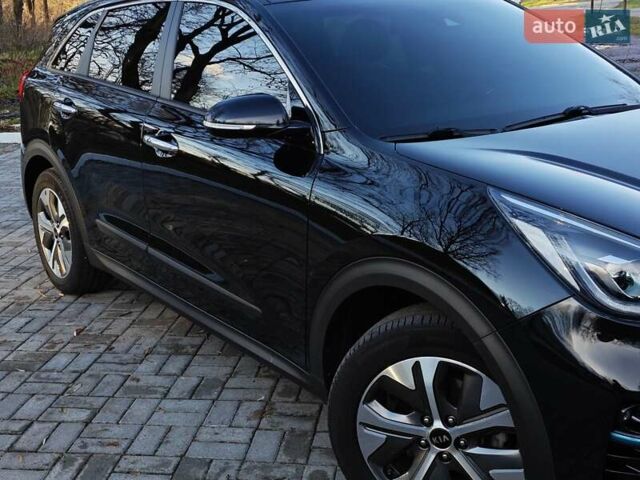Черный Киа Niro, объемом двигателя 0 л и пробегом 115 тыс. км за 19999 $, фото 14 на Automoto.ua