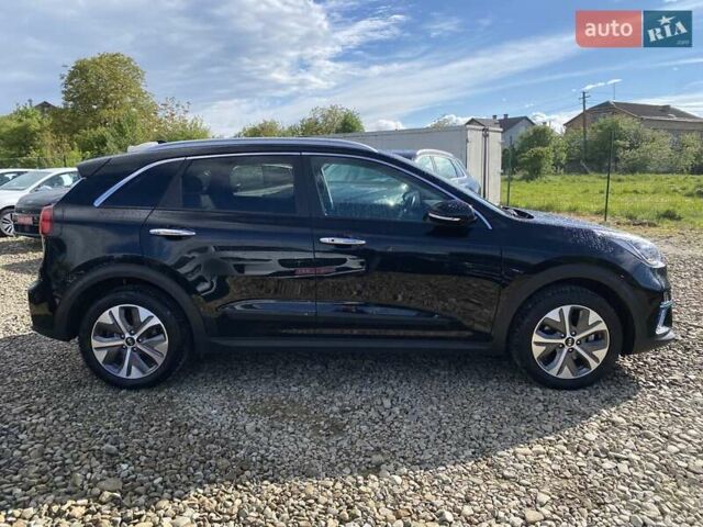 Черный Киа Niro, объемом двигателя 0 л и пробегом 107 тыс. км за 21400 $, фото 19 на Automoto.ua
