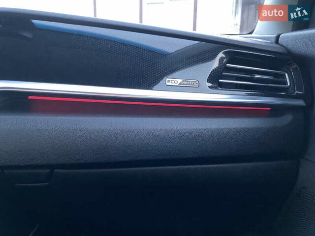 Чорний Кіа Niro, об'ємом двигуна 0 л та пробігом 64 тис. км за 22700 $, фото 63 на Automoto.ua