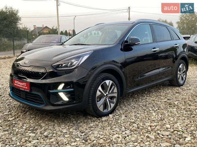 Чорний Кіа Niro, об'ємом двигуна 0 л та пробігом 64 тис. км за 22700 $, фото 17 на Automoto.ua