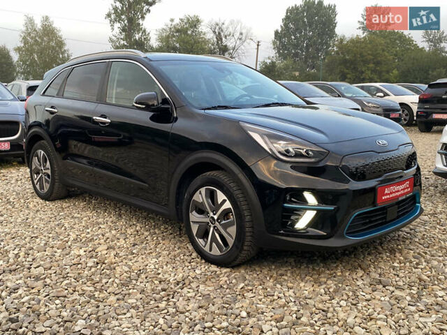 Чорний Кіа Niro, об'ємом двигуна 0 л та пробігом 64 тис. км за 22700 $, фото 25 на Automoto.ua