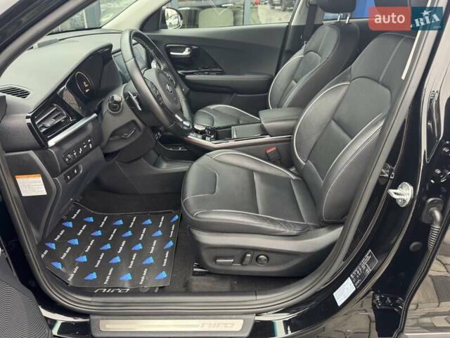 Черный Киа Niro, объемом двигателя 0 л и пробегом 113 тыс. км за 21900 $, фото 21 на Automoto.ua