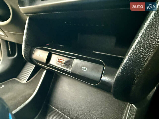 Киа Niro 2020 в Трускавце на Automoto.ua Черный Киа Niro, объемом двигателя 0 л и пробегом 97 тыс. км за 16999 $, фото 49 на Automoto.ua