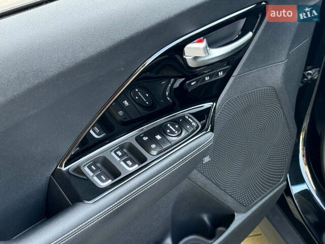 Черный Киа Niro, объемом двигателя 0 л и пробегом 50 тыс. км за 23499 $, фото 36 на Automoto.ua