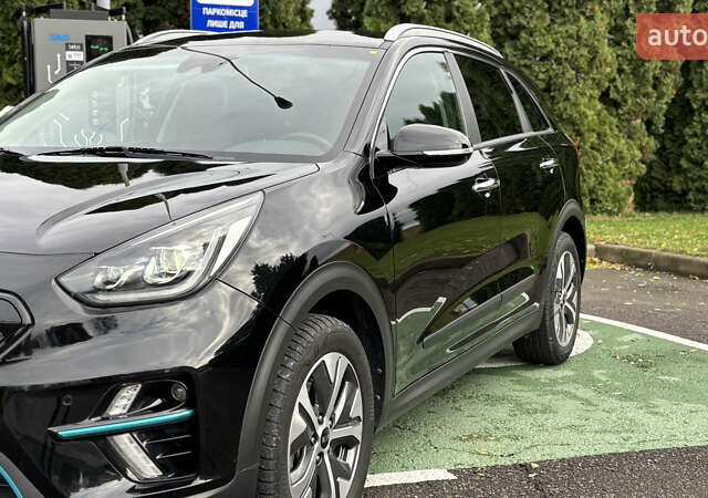 Чорний Кіа Niro, об'ємом двигуна 0 л та пробігом 110 тис. км за 19500 $, фото 40 на Automoto.ua