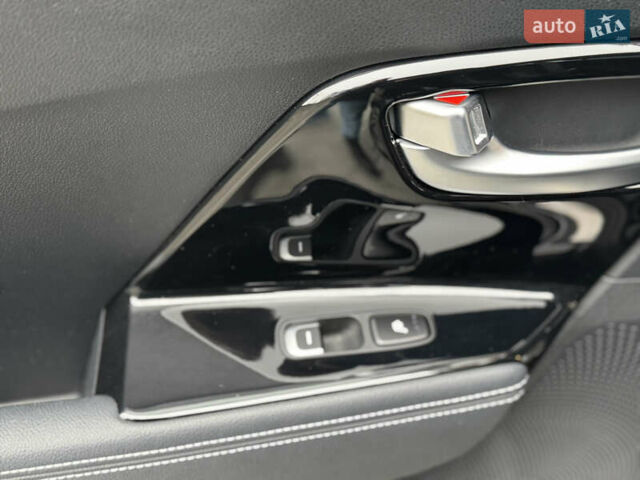 Черный Киа Niro, объемом двигателя 0 л и пробегом 132 тыс. км за 18699 $, фото 45 на Automoto.ua