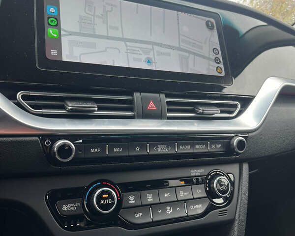 Чорний Кіа Niro, об'ємом двигуна 0 л та пробігом 81 тис. км за 19999 $, фото 15 на Automoto.ua