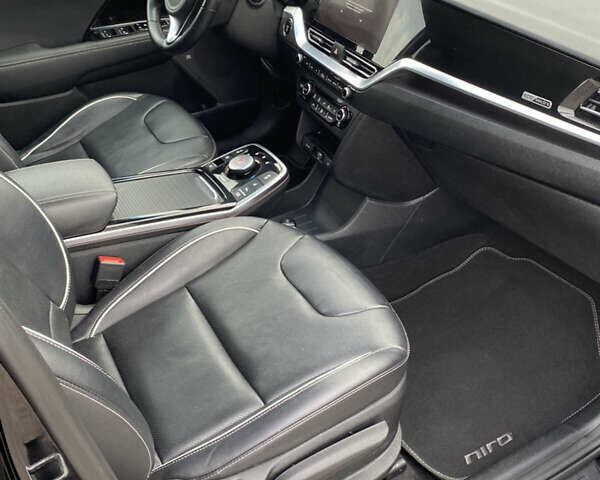 Киа Niro 2020 в Виннице на Automoto.ua Черный Киа Niro, объемом двигателя 0 л и пробегом 170 тыс. км за 18499 $, фото 12 на Automoto.ua