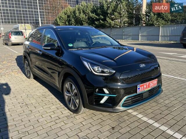 Чорний Кіа Niro, об'ємом двигуна 0 л та пробігом 112 тис. км за 20499 $, фото 11 на Automoto.ua