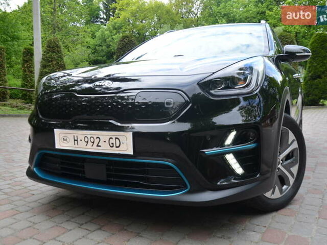 Черный Киа Niro, объемом двигателя 0 л и пробегом 76 тыс. км за 17550 $, фото 1 на Automoto.ua