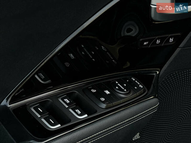 Черный Киа Niro, объемом двигателя 0 л и пробегом 142 тыс. км за 18900 $, фото 37 на Automoto.ua