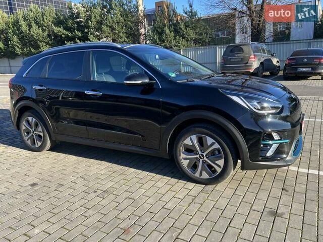 Чорний Кіа Niro, об'ємом двигуна 0 л та пробігом 112 тис. км за 20499 $, фото 10 на Automoto.ua