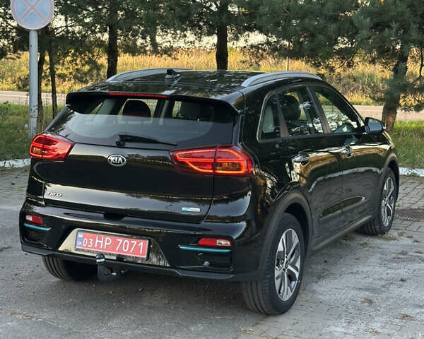 Черный Киа Niro, объемом двигателя 0 л и пробегом 112 тыс. км за 18750 $, фото 25 на Automoto.ua