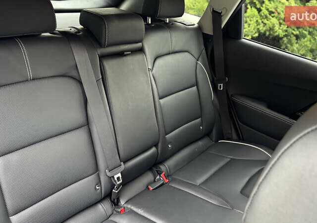 Чорний Кіа Niro, об'ємом двигуна 0 л та пробігом 110 тис. км за 19500 $, фото 61 на Automoto.ua