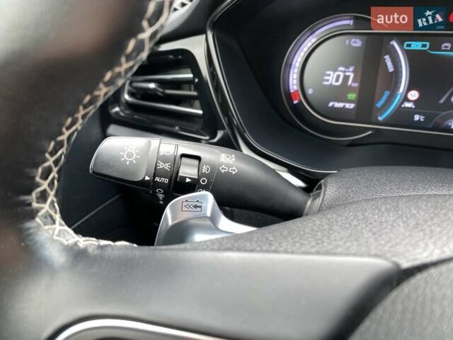 Черный Киа Niro, объемом двигателя 0 л и пробегом 107 тыс. км за 21400 $, фото 33 на Automoto.ua