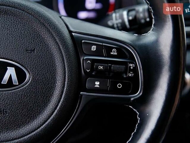 Киа Niro 2020 в Бердичеве на Automoto.ua Черный Киа Niro, объемом двигателя 0 л и пробегом 152 тыс. км за 16450 $, фото 47 на Automoto.ua