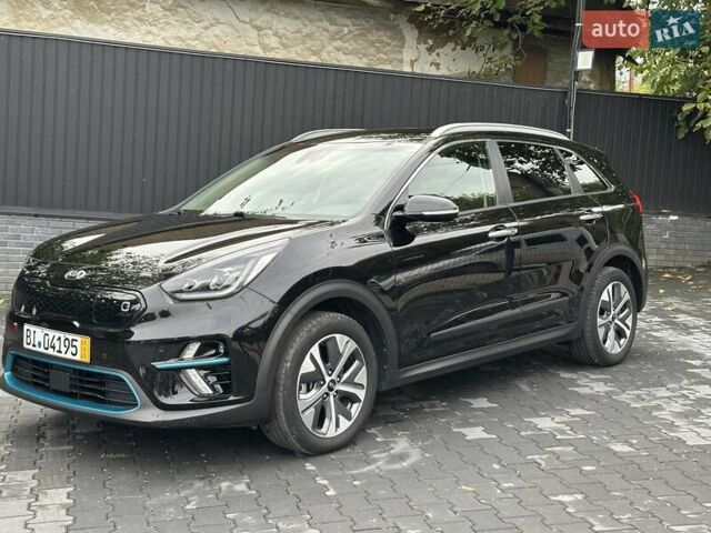 Черный Киа Niro, объемом двигателя 0 л и пробегом 107 тыс. км за 19700 $, фото 3 на Automoto.ua