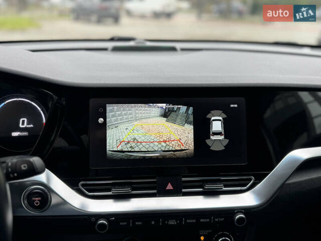 Чорний Кіа Niro, об'ємом двигуна 0 л та пробігом 109 тис. км за 17499 $, фото 46 на Automoto.ua