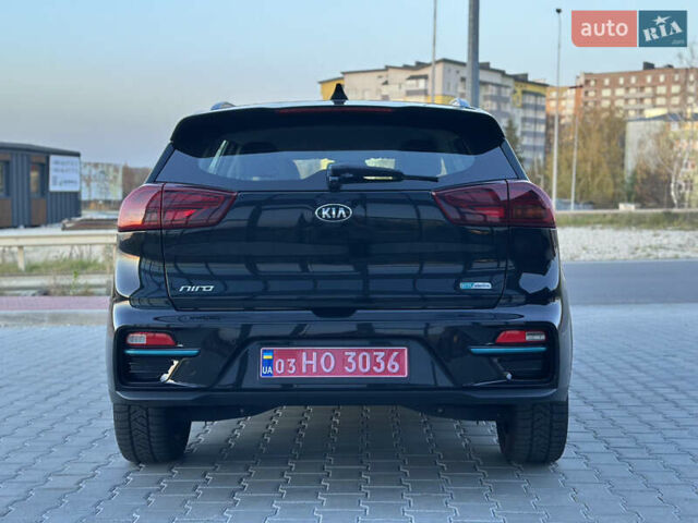 Чорний Кіа Niro, об'ємом двигуна 0 л та пробігом 98 тис. км за 19400 $, фото 8 на Automoto.ua