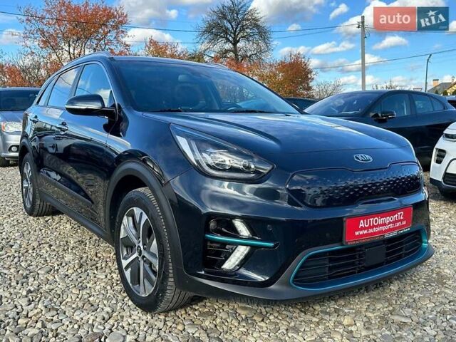 Чорний Кіа Niro, об'ємом двигуна 0 л та пробігом 68 тис. км за 24200 $, фото 26 на Automoto.ua