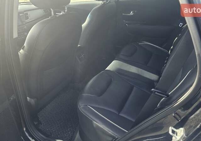 Черный Киа Niro, объемом двигателя 0 л и пробегом 121 тыс. км за 18500 $, фото 4 на Automoto.ua