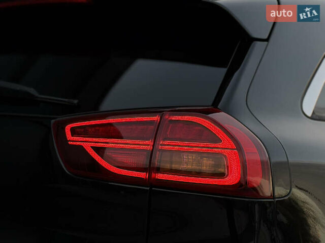 Черный Киа Niro, объемом двигателя 0 л и пробегом 142 тыс. км за 18900 $, фото 21 на Automoto.ua