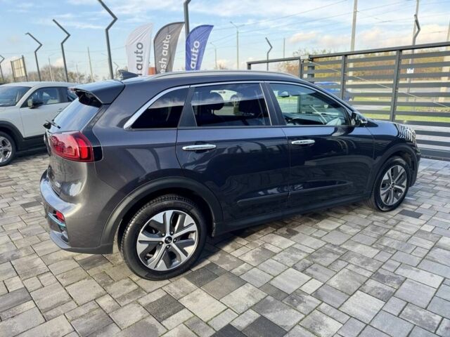 Черный Киа Niro, объемом двигателя 0 л и пробегом 142 тыс. км за 18900 $, фото 12 на Automoto.ua